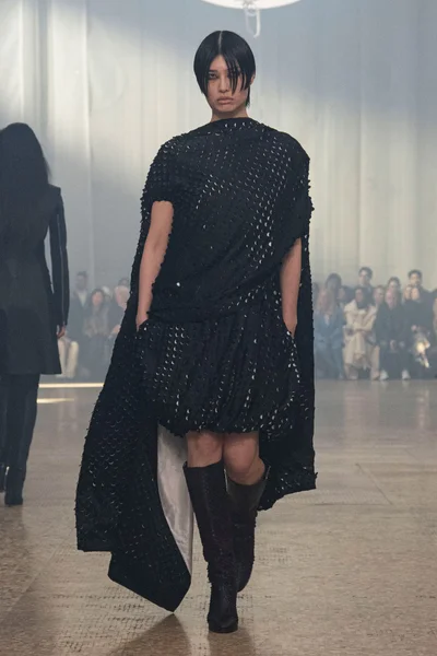 Look 48